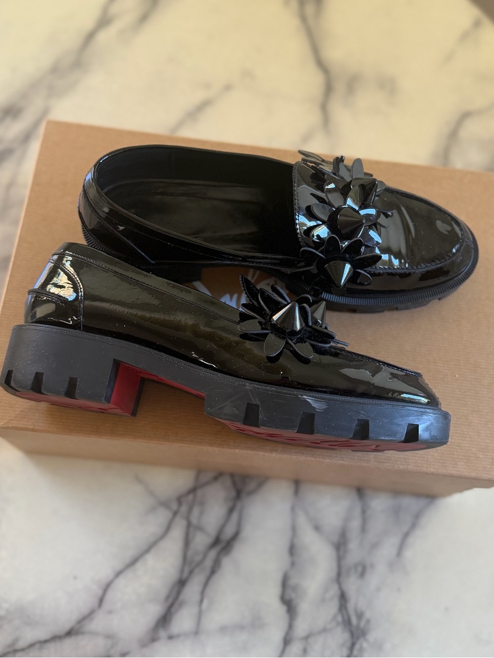 Christian Louboutin Black Patent Daisy Spike Appliqué Loafers Moccasins 40 9 - Picture 4 of 10